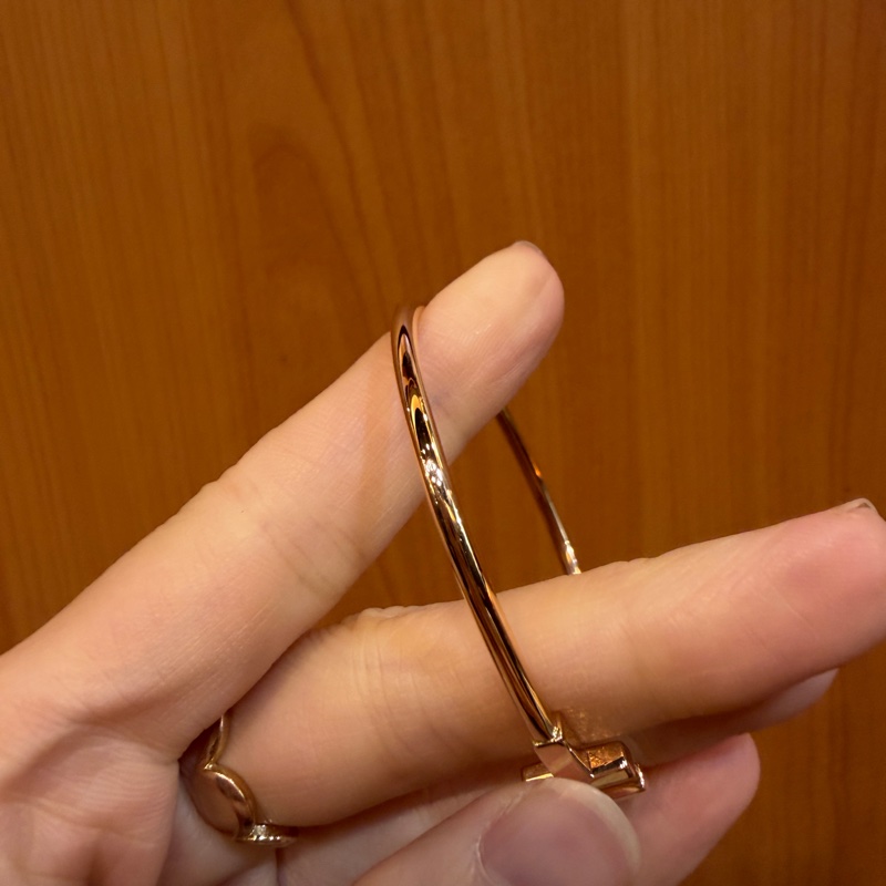 Tiffany 750玫瑰金T Wire手環60010773-3