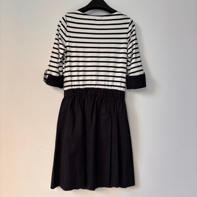 ::BURBERRY:: 戰馬刺繡 白色橫條紋洋裝 38號-3