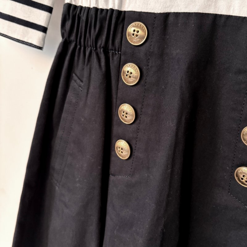 ::BURBERRY:: 戰馬刺繡 白色橫條紋洋裝 38號-8