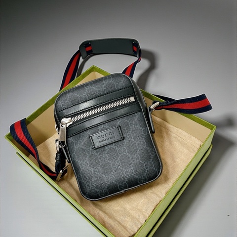 莉亞精品♡Gucci 598103 黑灰相機包 二手