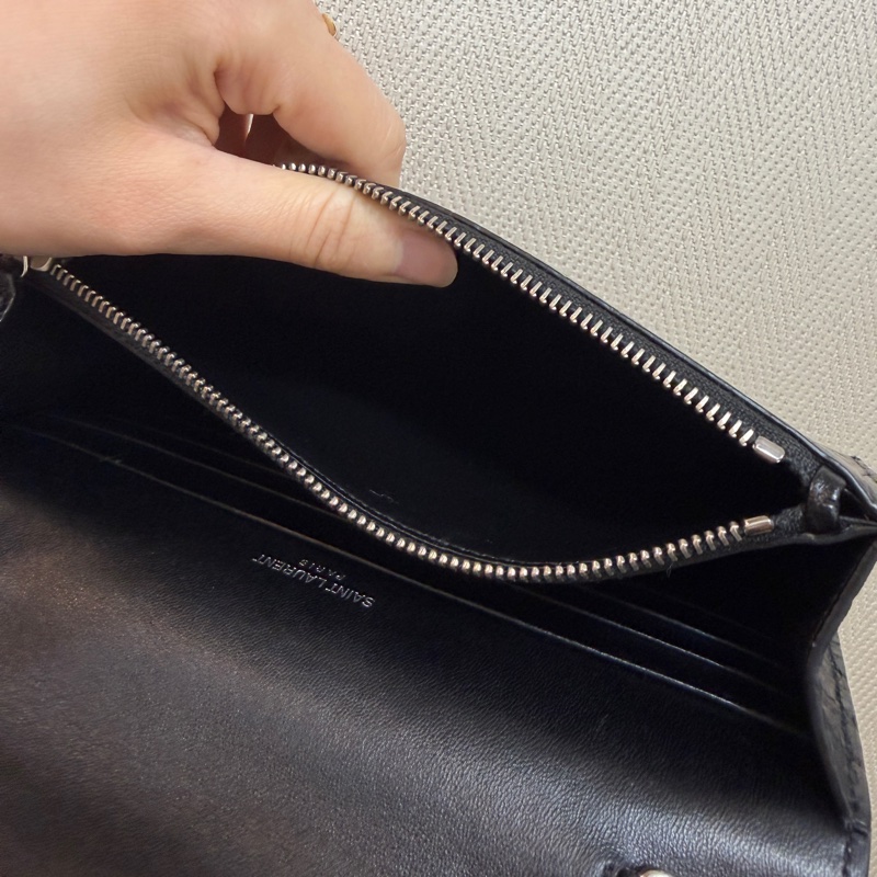 YSL 黑牛皮鱷魚壓紋Kate流蘇斜背WOC-14