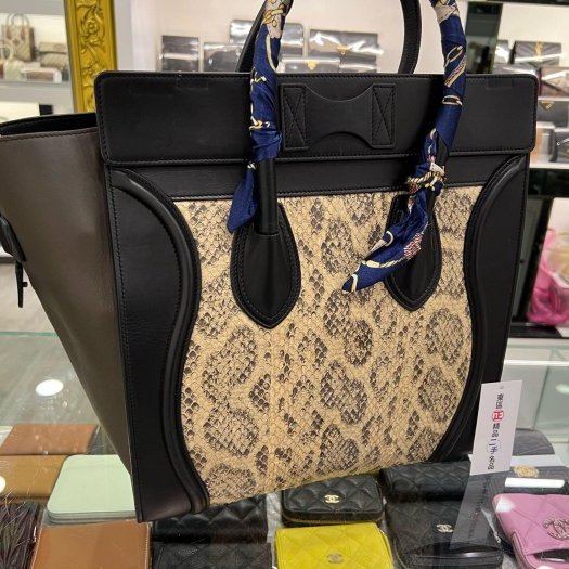 ㊣東區正精品㊣CELINE Micro 黑色灰色蟒蛇皮紋手提包冏包中型 RZ6080-5