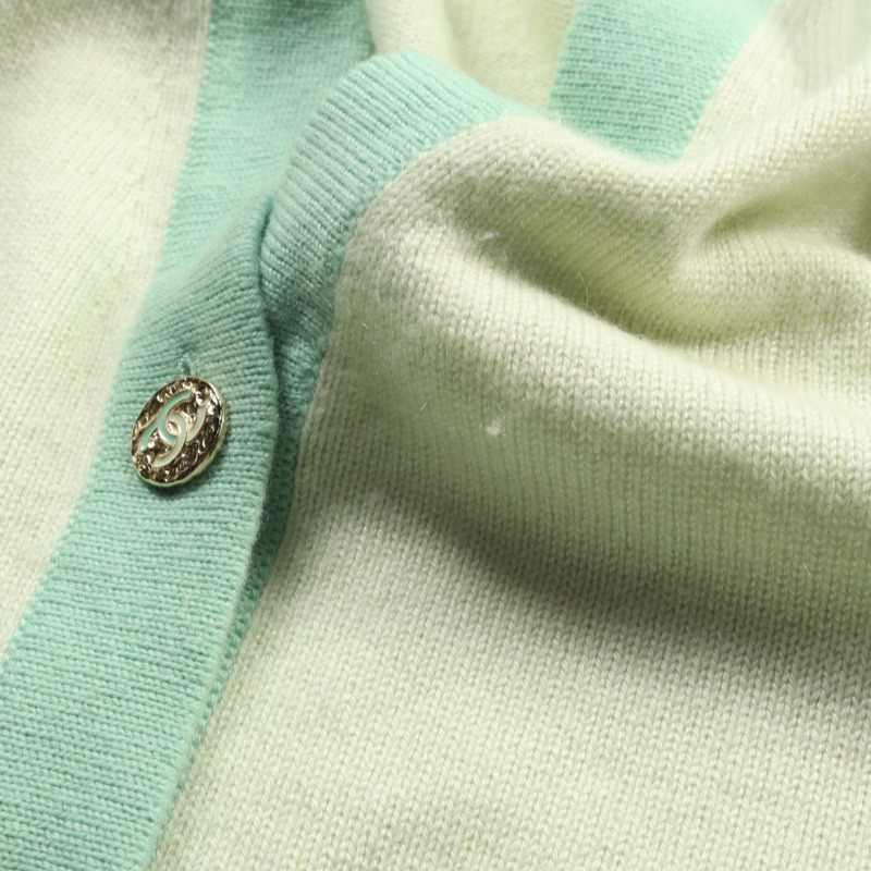 香奈兒 COCO 標誌紐扣開襟針織衫 P75050K10747 羊絨綠色二手 #38-9