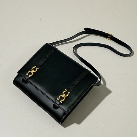 莉亞精品♡Ferragamo 學院包 黑 二手