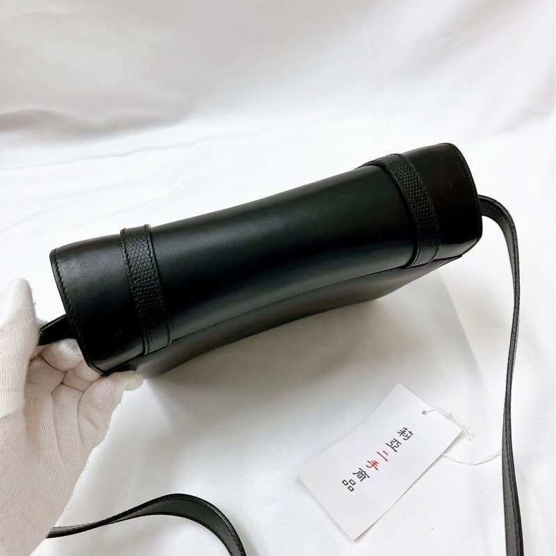 莉亞精品♡Ferragamo 學院包 黑 二手-5