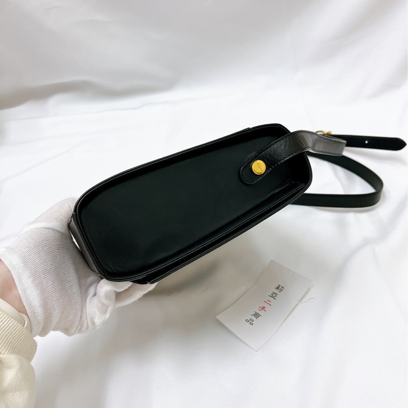 莉亞精品♡Ferragamo 學院包 黑 二手-7