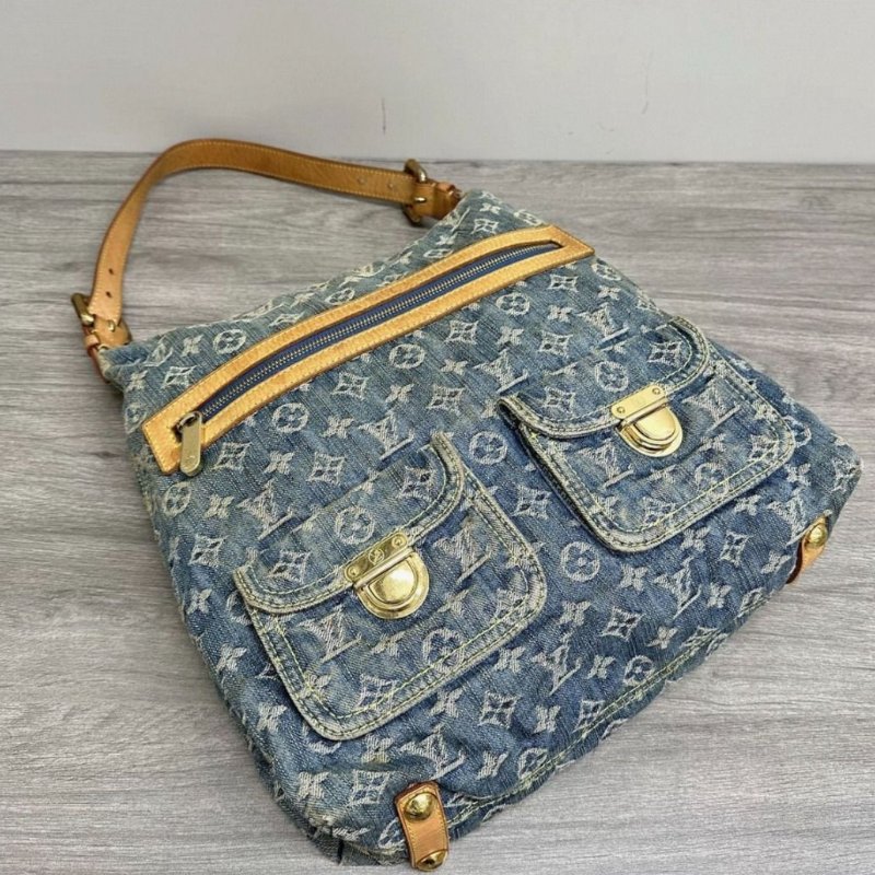 LV 丹寧牛仔Baggy金扣肩背腋下包32*32*10 98新配件塵袋-7