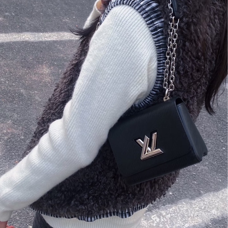 莉亞精品♡ LV Twist黑銀水波紋鏈條包 二手美包-1