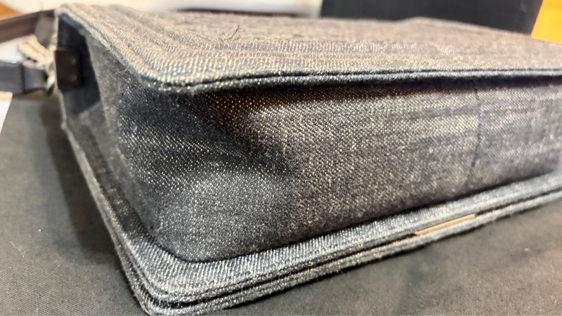 Chanel Leboy 黑色丹寧牛仔中號肩背斜背包-5