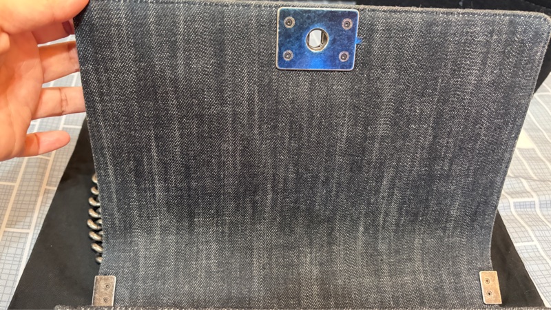 Chanel Leboy 黑色丹寧牛仔中號肩背斜背包-19