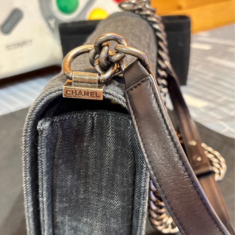 Chanel Leboy 黑色丹寧牛仔中號肩背斜背包-4