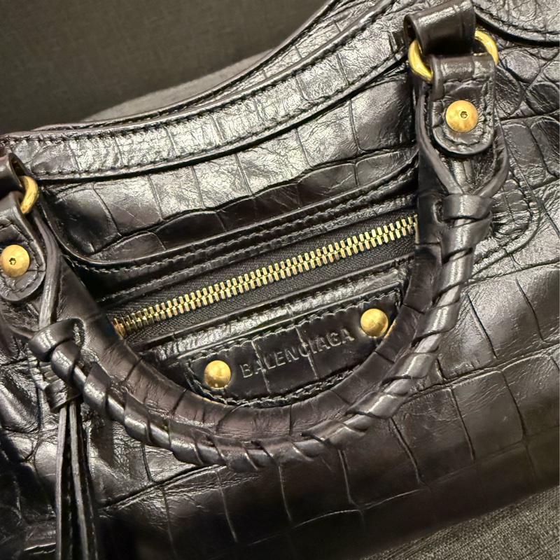 Balenciaga 經典鱷魚壓紋小牛皮 Mini 系列-2