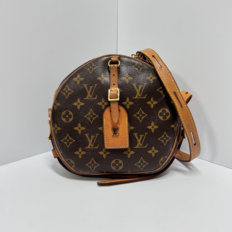 （甜美出眾💕）LV M52294 經典老花 圓餅包 專櫃13萬多！-6