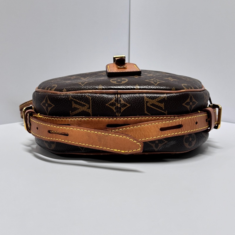 （甜美出眾💕）LV M52294 經典老花 圓餅包 專櫃13萬多！-10