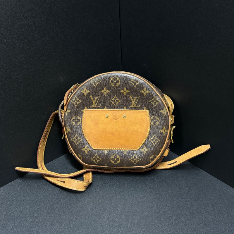 (甜美出眾💕)LV M52294 經典老花 圓餅包 專櫃13萬多!-7
