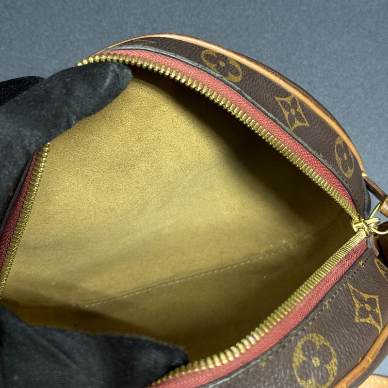 (甜美出眾💕)LV M52294 經典老花 圓餅包 專櫃13萬多!-14
