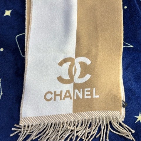 Chanel香奈兒圍巾 超實搭奶茶熊貓配色 半色羊毛圍巾 - 奶茶象牙白