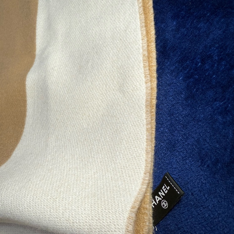 Chanel香奈兒圍巾 超實搭奶茶熊貓配色 半色羊毛圍巾 - 奶茶象牙白-9