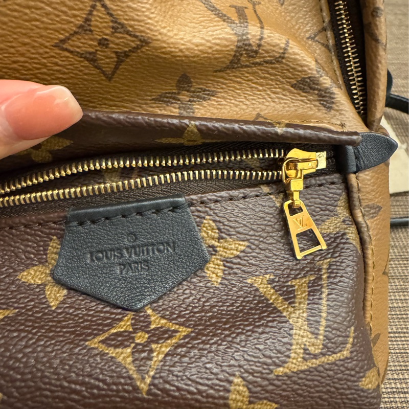 LV 拼色迷你小背包 沒有臭味-3