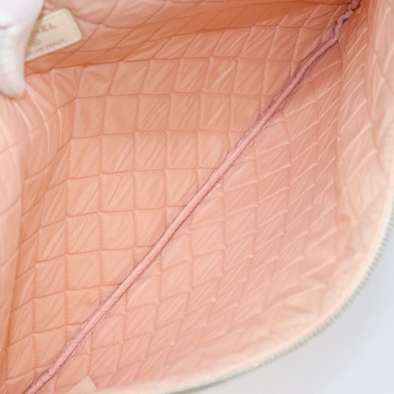 【日本直送】香奈兒 Matelasse 手拿包 帆布 白色 銀色 CC 標誌 Auth 154040-9