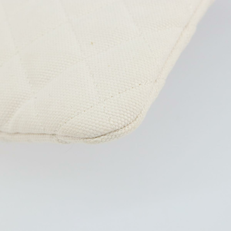 【日本直送】香奈兒 Matelasse 手拿包 帆布 白色 銀色 CC 標誌 Auth 154040-14