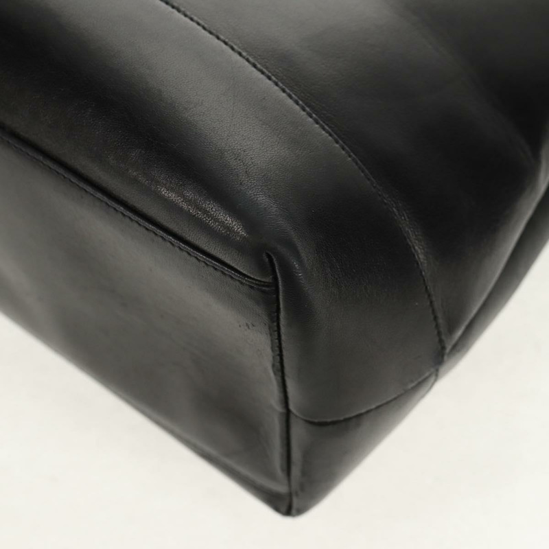 【日本直送】香奈兒 COCO 標誌鏈條肩背包，羊皮材質，黑色，金色雙C標誌，正品編號 yk19790V-16