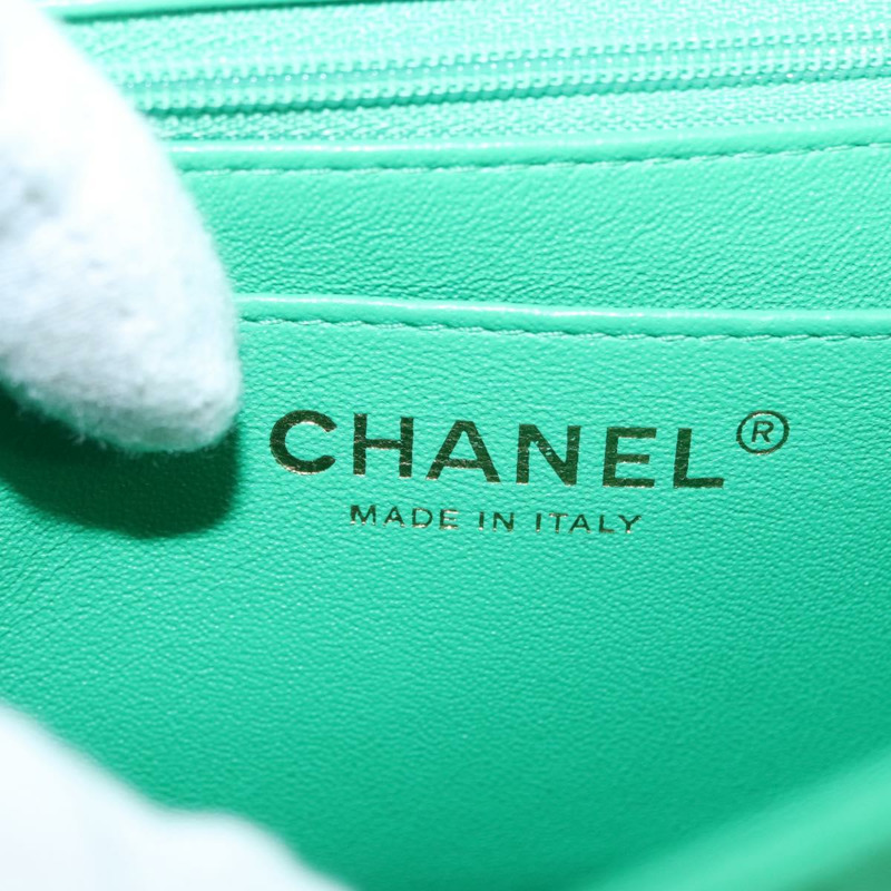 【日本直送】香奈兒 Matelasse 17 鏈條肩背包，羊皮材質，綠色，金色雙C標誌，貨號 142987SM-22