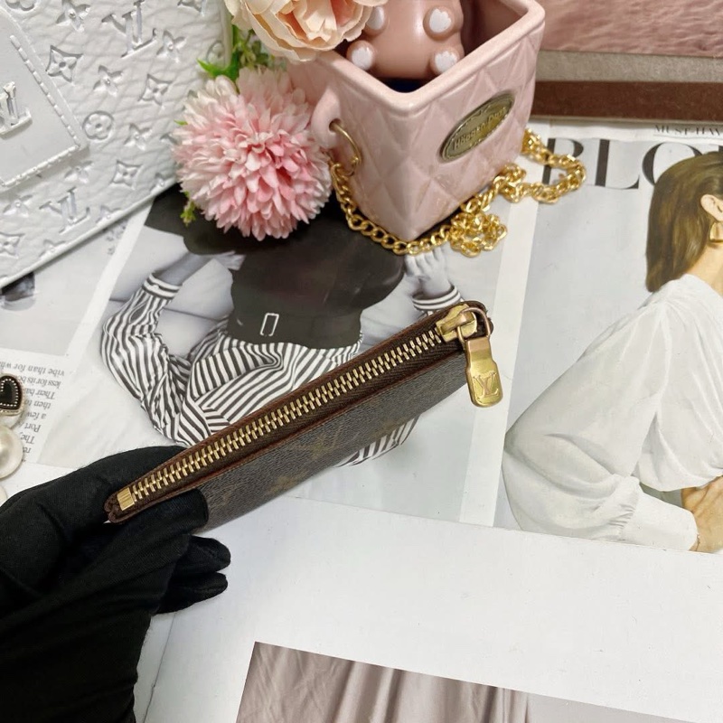 LV M62650 鑰匙零錢包🏅-16