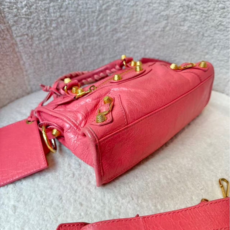 Balenciaga 油臘皮粉色機車迷你包底長23.5 98新配件塵袋-1