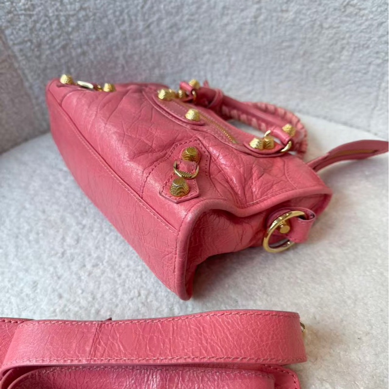 Balenciaga 油臘皮粉色機車迷你包底長23.5 98新配件塵袋-3