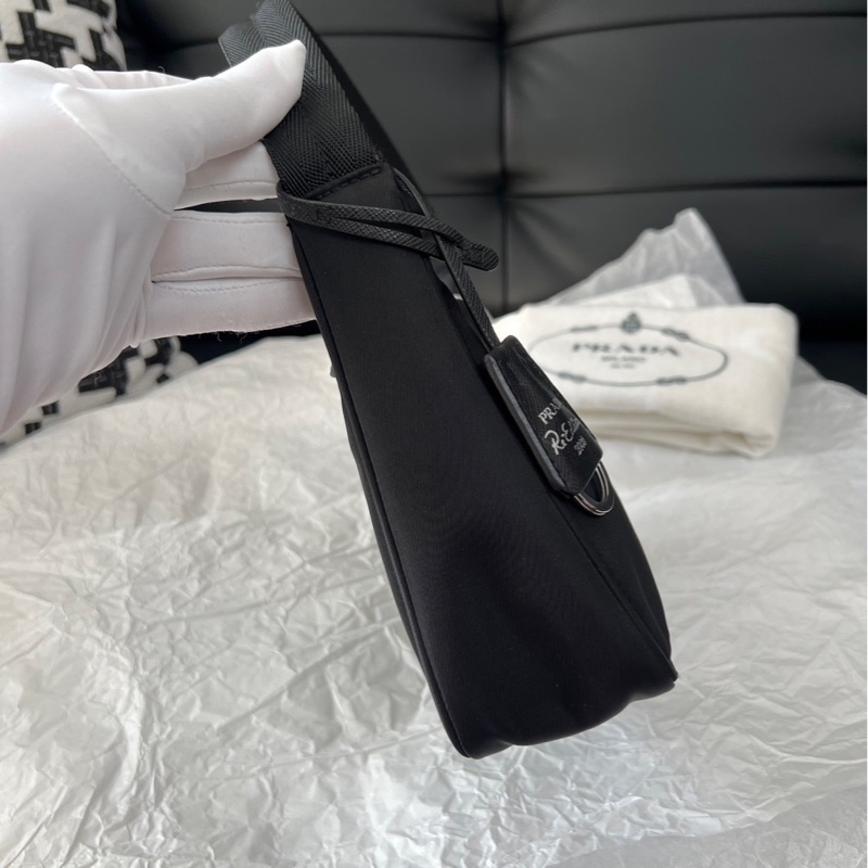Prada hobo黑銀2000 芯片款17x6x22 99新配件塵袋-4