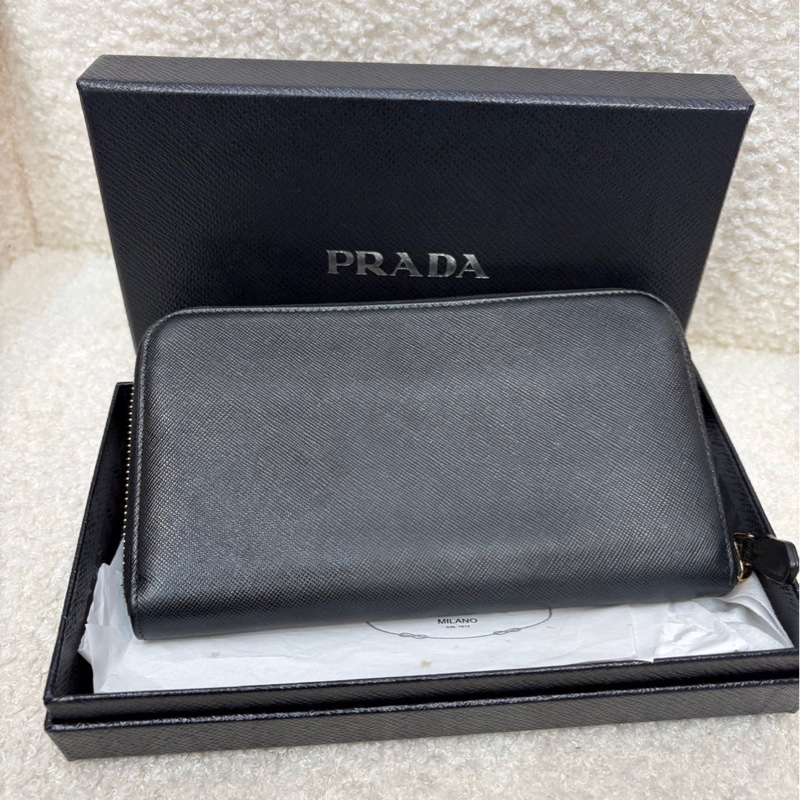 Prada十字紋牛皮革黑金長錢包 全新閒置配件盒子-3