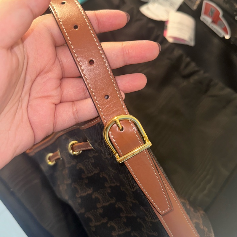 Celine TRIOMPHE帆布斜背水桶包(棕色)-5