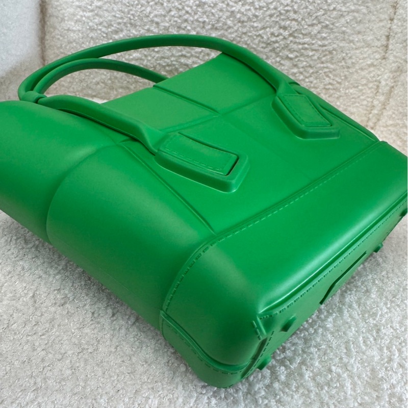 BV鸚鵡綠菜籃子水桶 29*21*7全新閒置配件塵袋-2