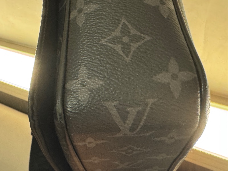 LV黑老花斜背包、黑武士M44000-12