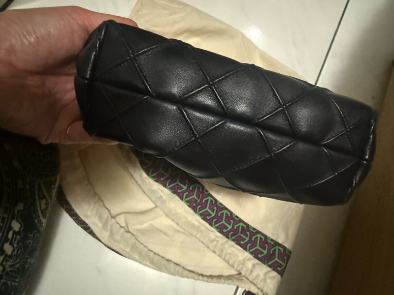 Tory Burch 復古金鏈羊皮斜背小流浪包-2