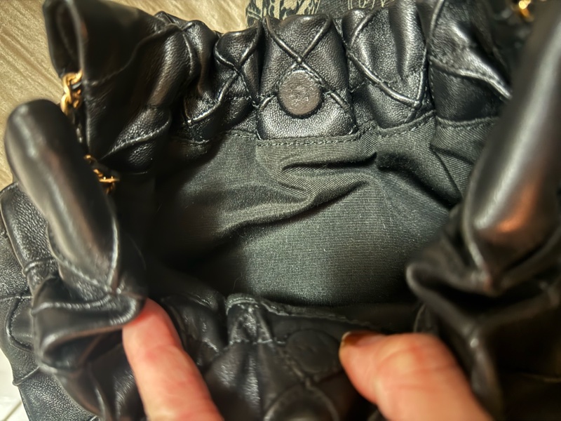 Tory Burch 復古金鏈羊皮斜背小流浪包-6