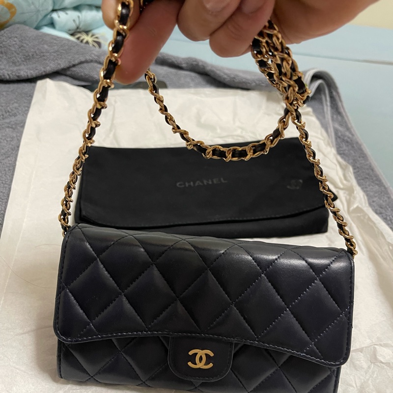 CHANEL CLASSIC FLAG WALLET-3