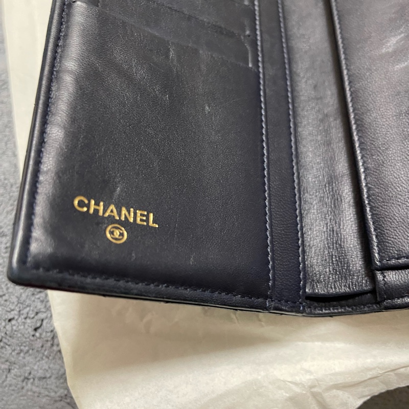 CHANEL CLASSIC FLAG WALLET-13