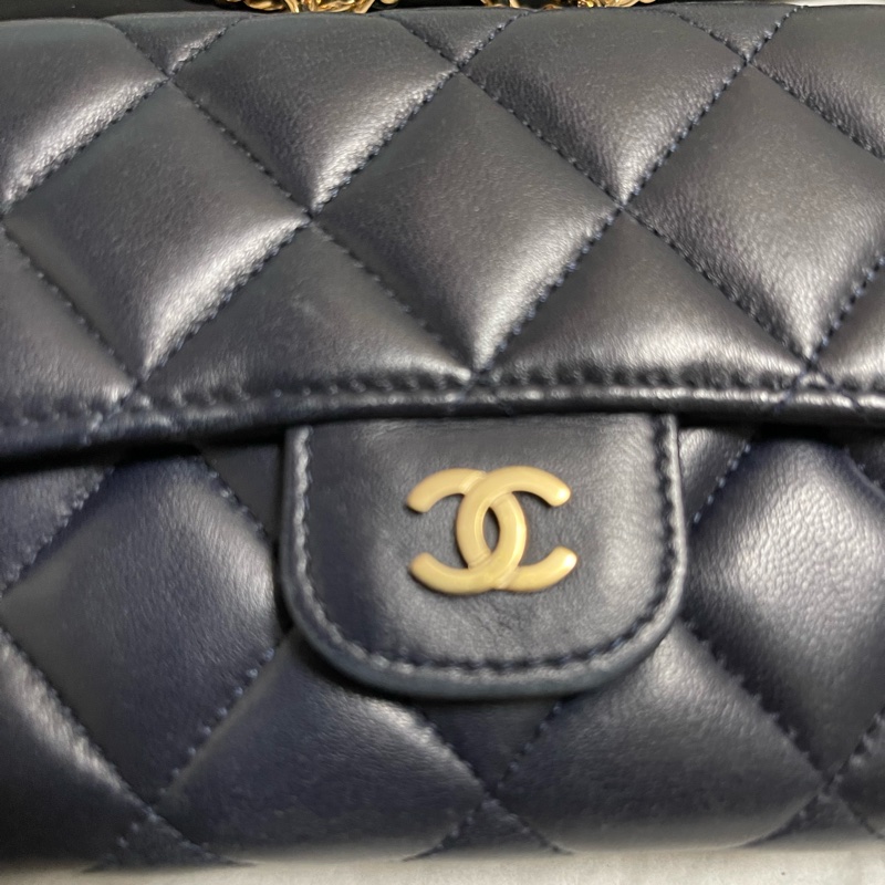 CHANEL CLASSIC FLAG WALLET-16