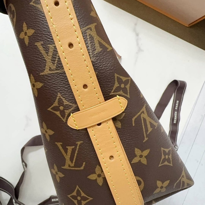 小巴黎二手名牌 真品 有購證 LV CarryAll PM size 晶片款 手提單肩斜肩包-3