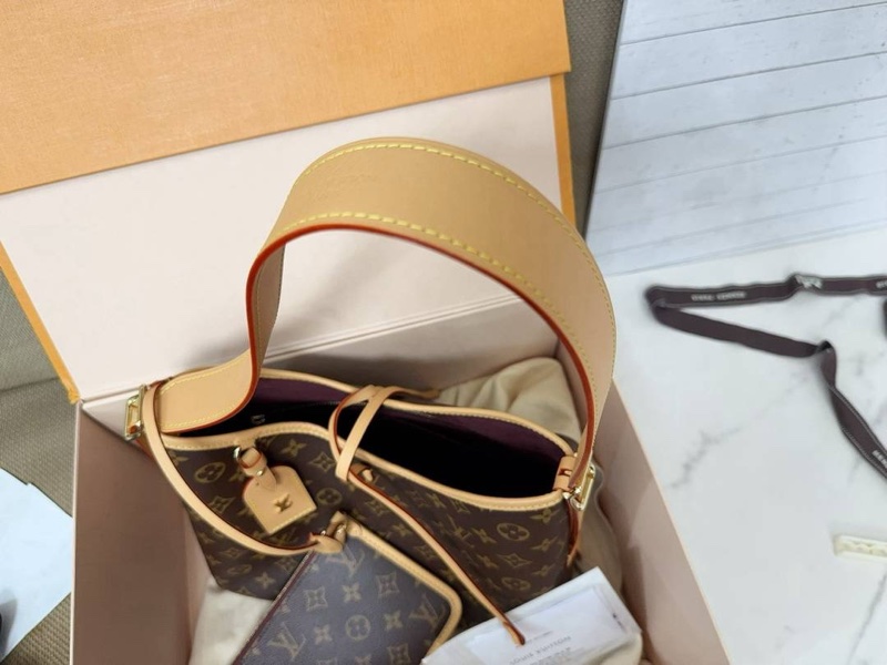 小巴黎二手名牌 真品 有購證 LV CarryAll PM size 晶片款 手提單肩斜肩包-5