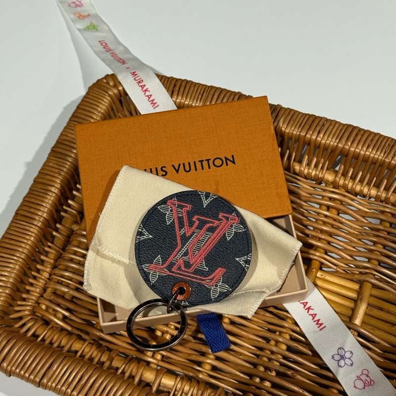 Louis Vuitton • 18ss限量老花皮革鑰匙掛件 在台現貨秒發🔥-0
