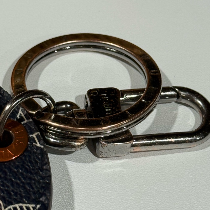 Louis Vuitton • 18ss限量老花皮革鑰匙掛件 在台現貨秒發🔥-7