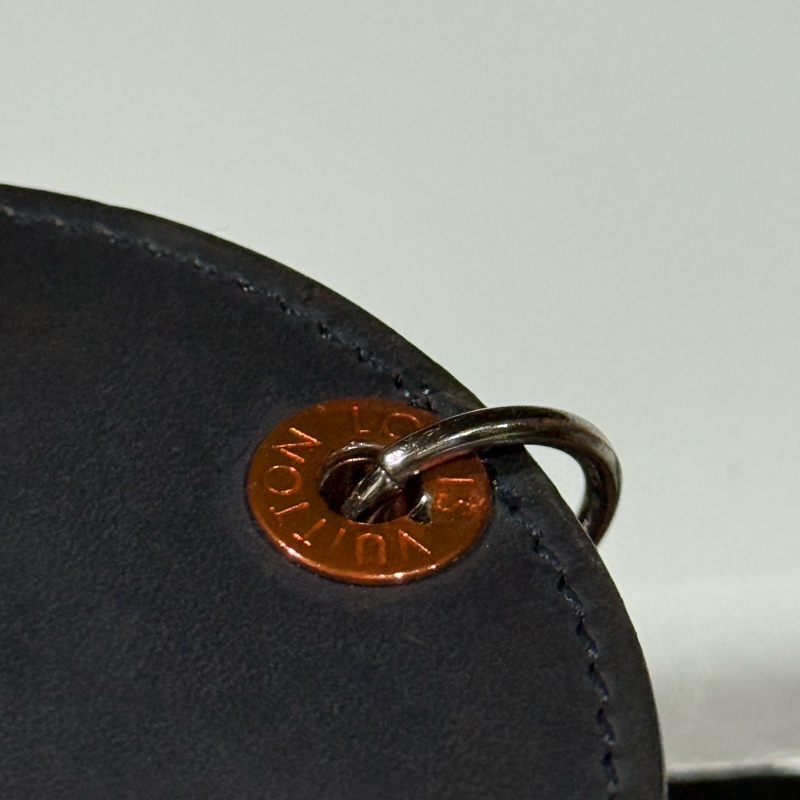 Louis Vuitton • 18ss限量老花皮革鑰匙掛件 在台現貨秒發🔥-13