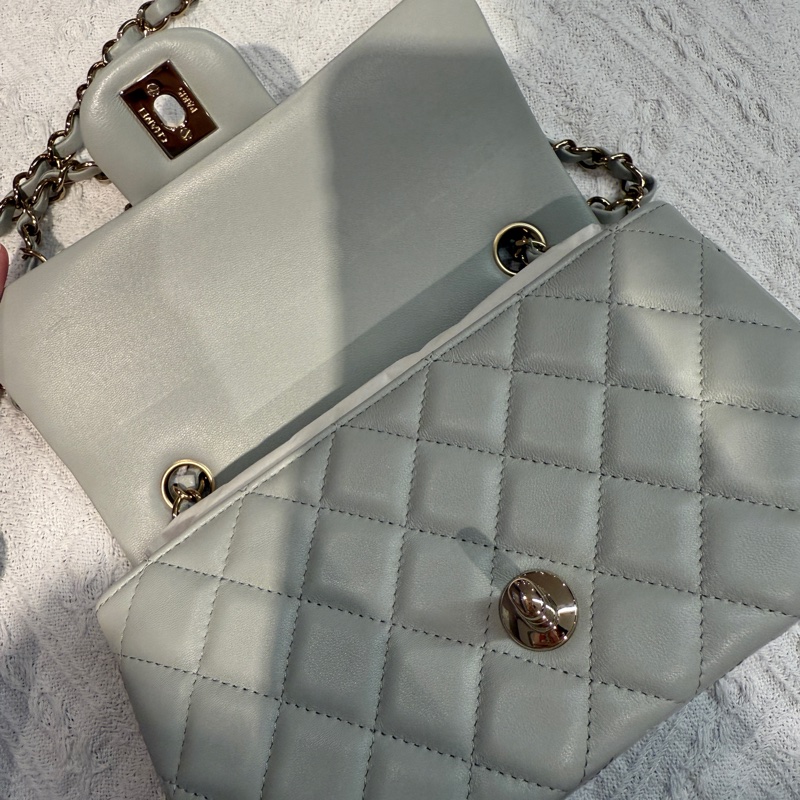 chanel 2023鼠尾草灰綠 經典coco20 全新-6