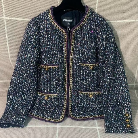二手98新Chanel香奈兒 城堡系列圓領四口袋亮片編織外套34碼，肩寬38cm，衣長58cm，腰圍88cm，王一博同款