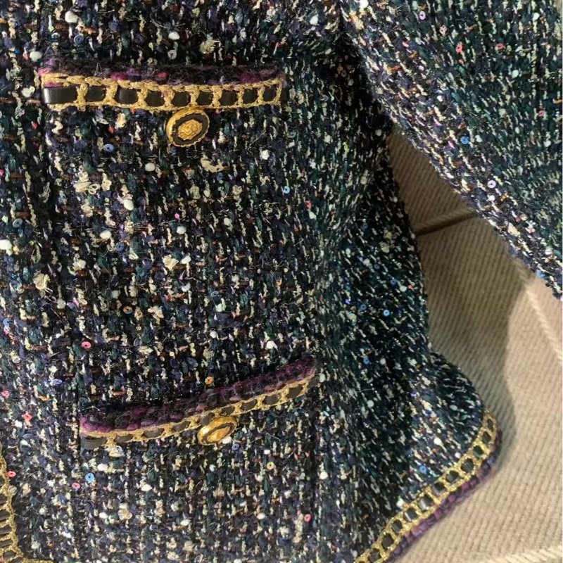 二手98新Chanel香奈兒 城堡系列圓領四口袋亮片編織外套34碼，肩寬38cm，衣長58cm，腰圍88cm，王一博同款-3