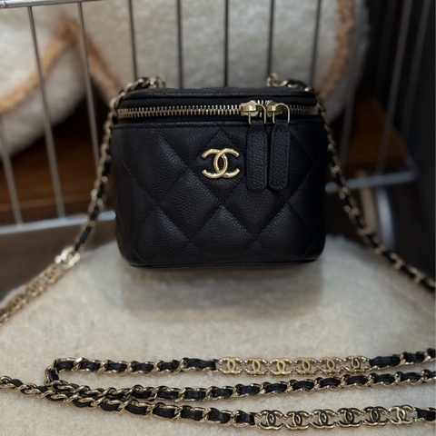 Chanel黑金荔枝牛皮小盒子🔗經典皮穿鏈結合雙C金屬鍊節