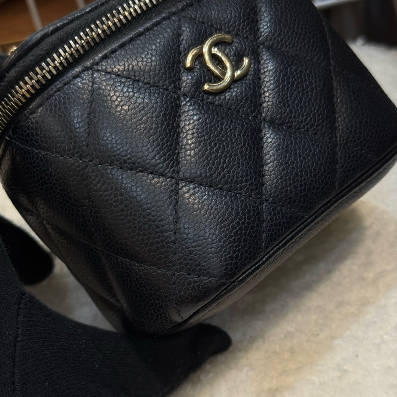 Chanel黑金荔枝牛皮小盒子🔗經典皮穿鏈結合雙C金屬鍊節-8